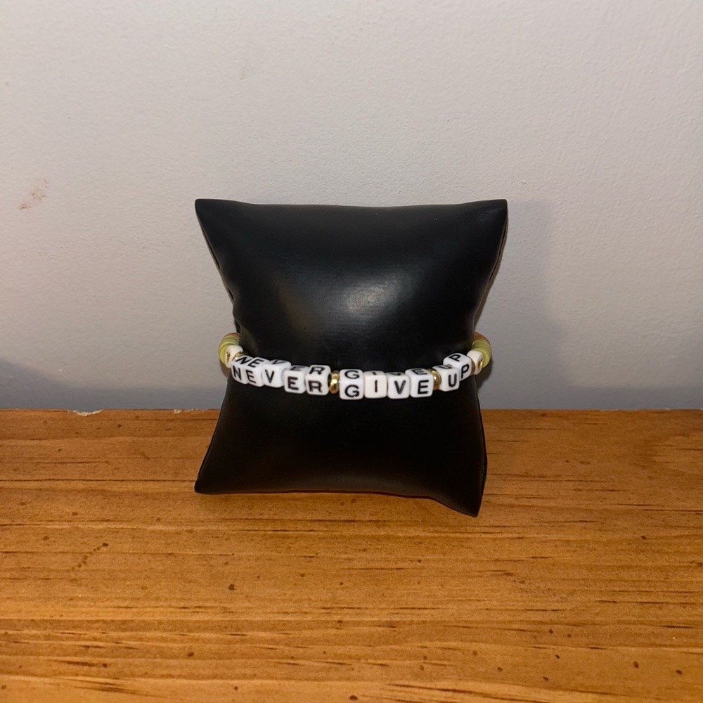 Never Give Up Heishi Bracelet
